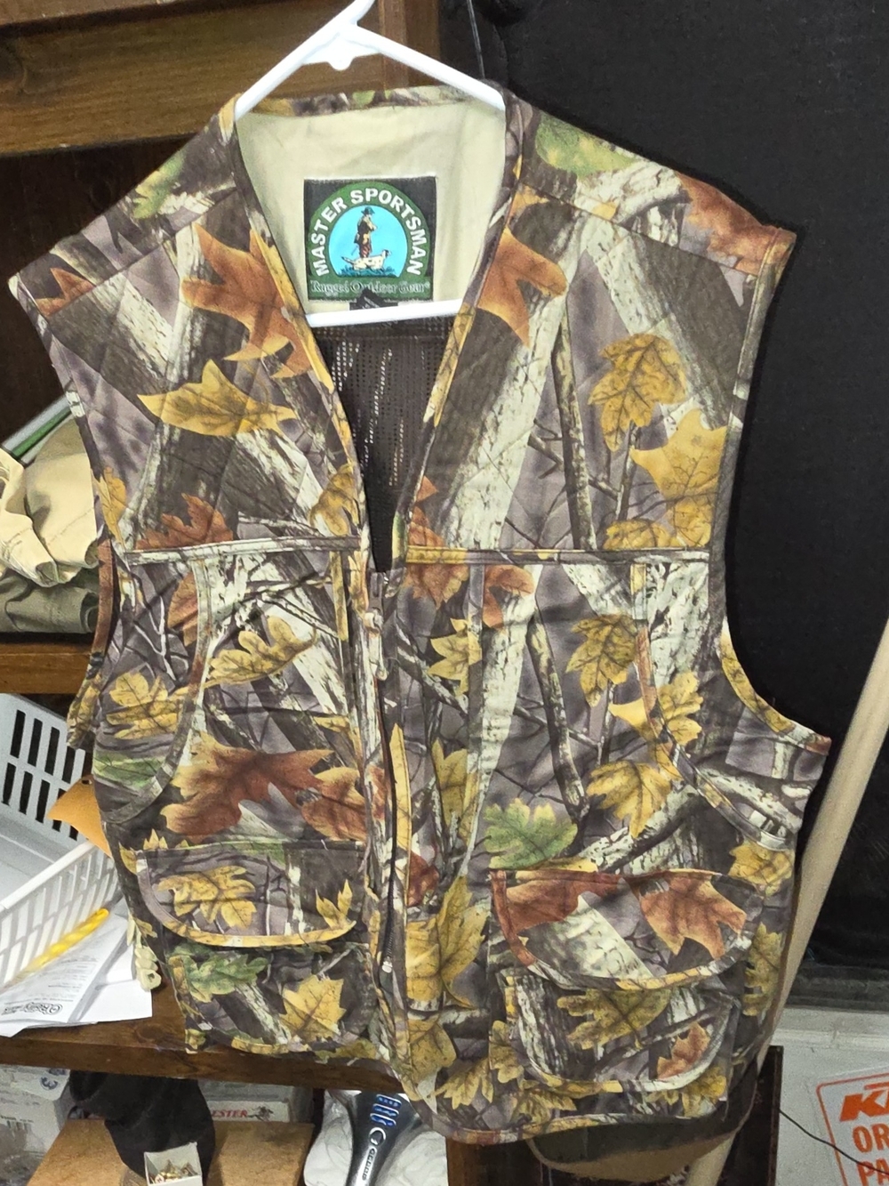 Master Sportsman Men's Brown & Green Camo Hunting Vest